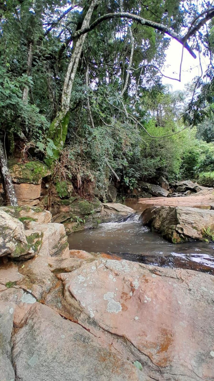 Pousada Irmaos Oliveira Lindóia Buitenkant foto