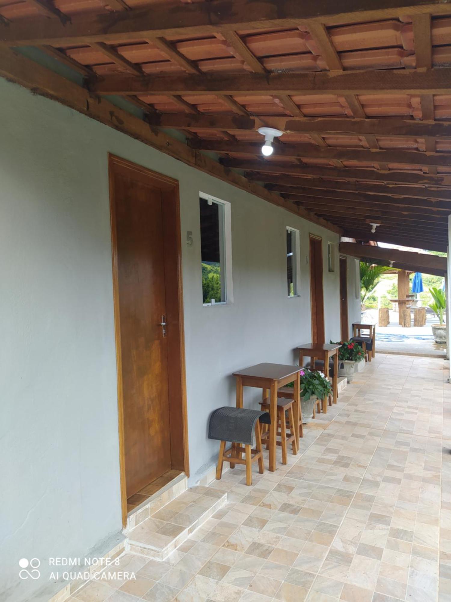 Pousada Irmaos Oliveira Lindóia Buitenkant foto